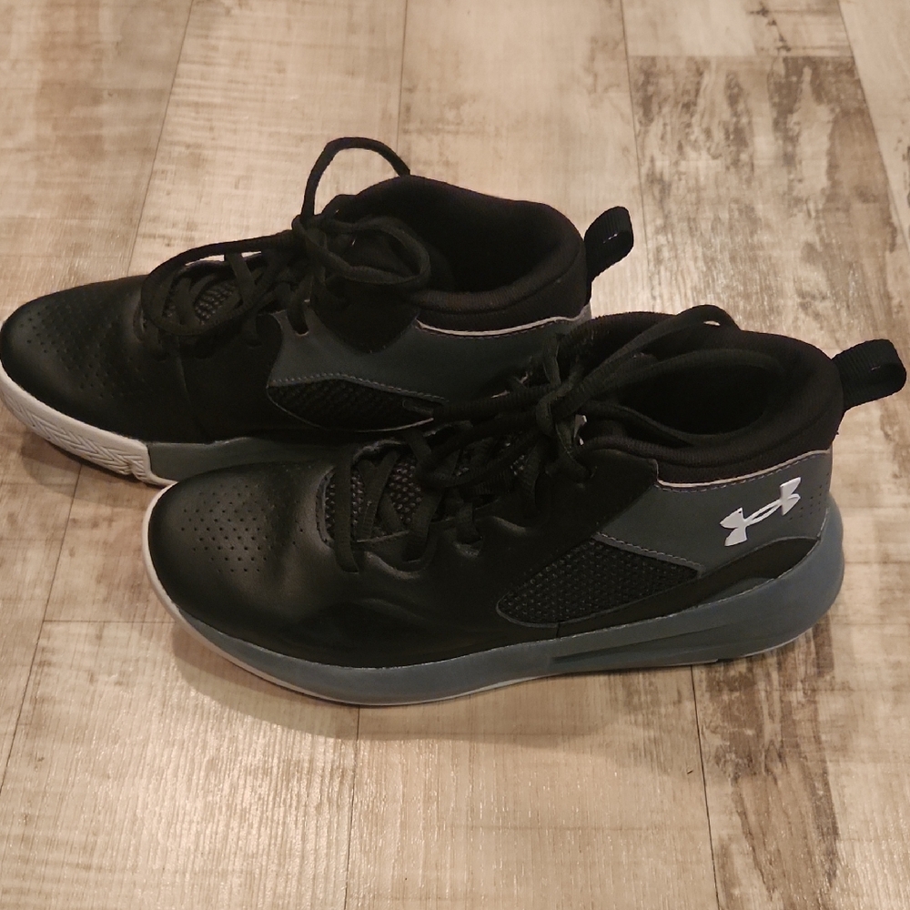 Under Armour Black and Gray Sneakers